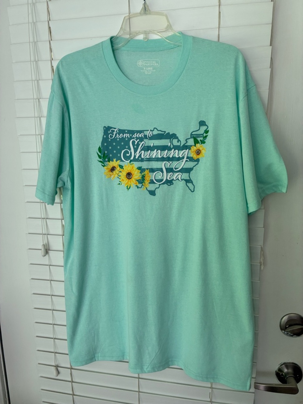 Pivotal Partners T Shirt Short Sleeve Graphic Americana Daisy Green SZ XL